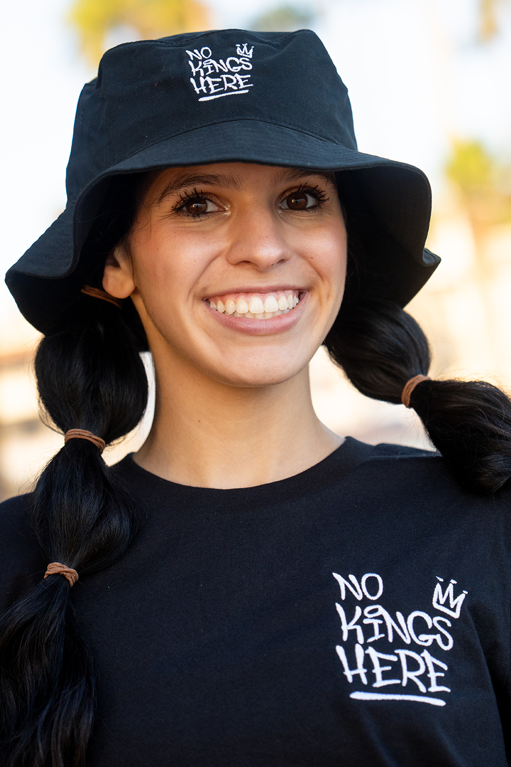 Nkh NKH Graffiti Embroidered Logo T-shirt – No Kings Here